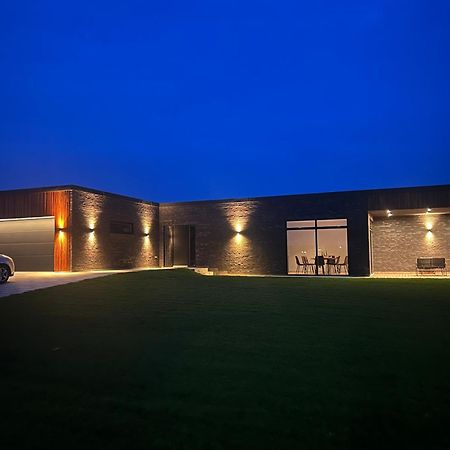 Bright, Quiet, Comfortable Room In A Luxury Home Хорсенс Экстерьер фото